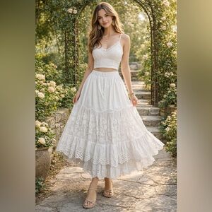 (N5) Abercrombie & Fitch
Vintage embroidered skirt with ruffles, long, size MP